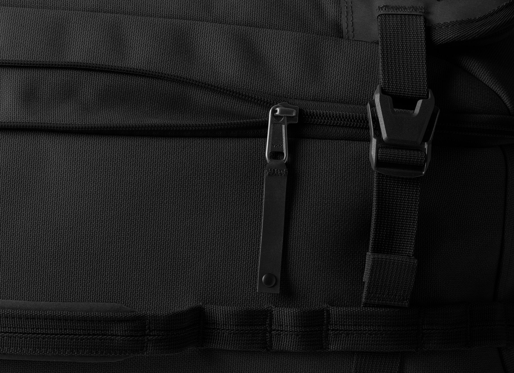 Gear Warrior XE 2-Wheel Convertible Carry-On 50L - Image 7
