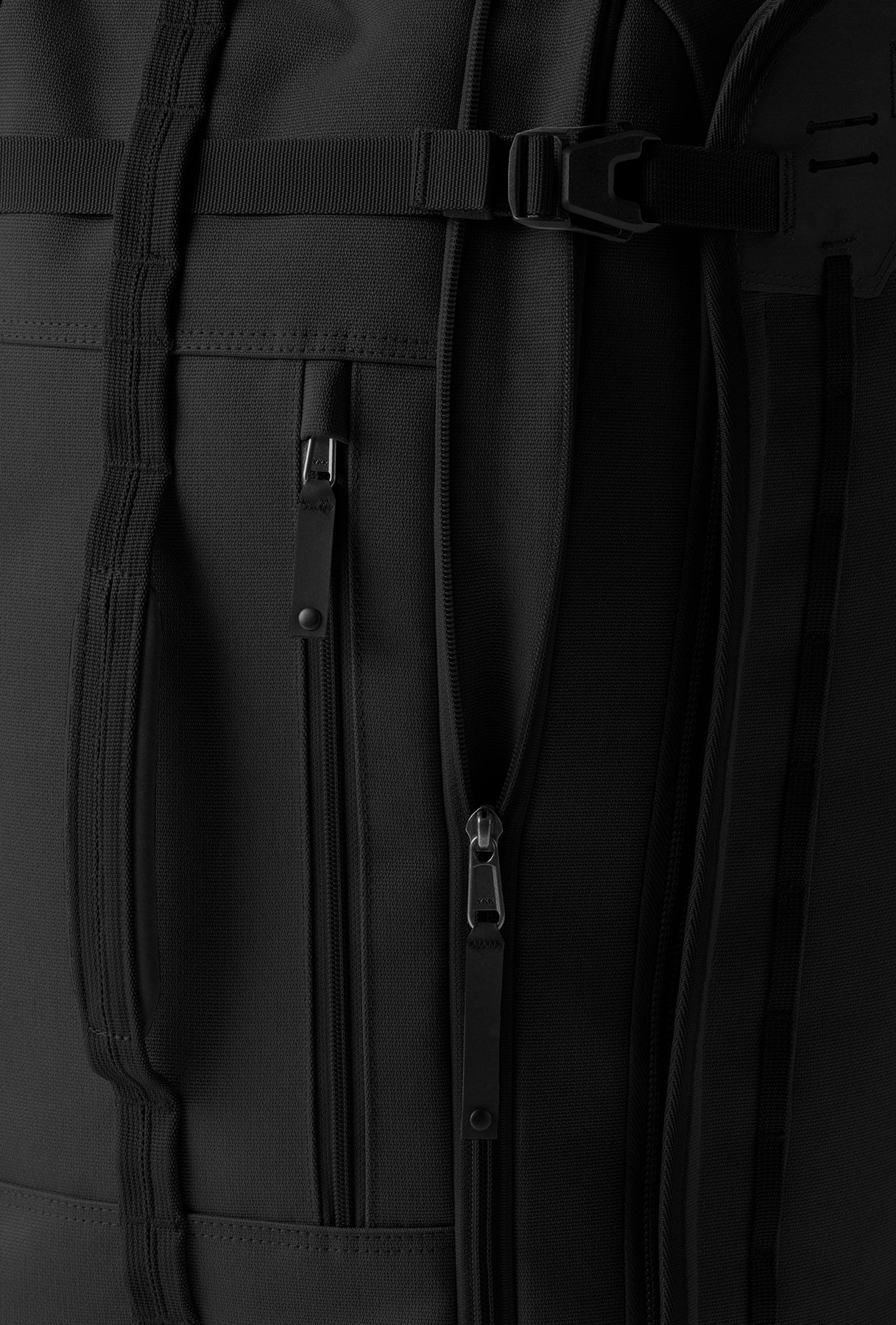 Gear Warrior XE 2-Wheel 30"/ 91L Luggage - Image 13