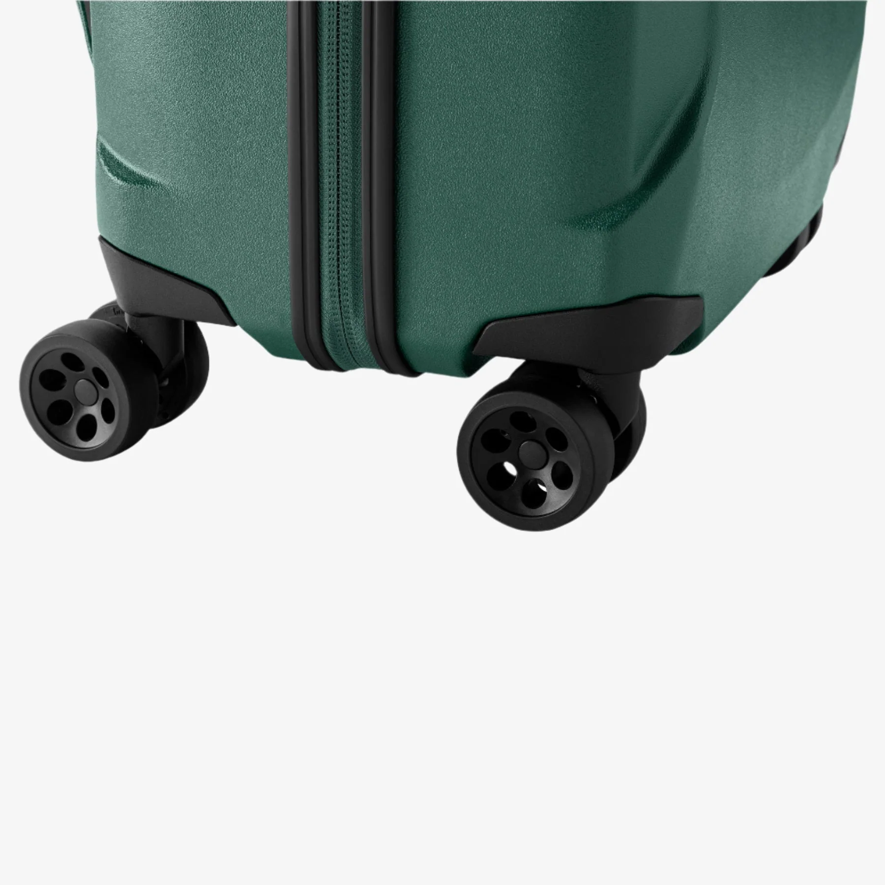 Tarmac 4-Wheel 26" Luggage - Image 29